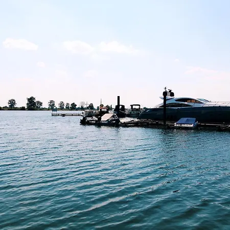 Floatel - De Schans Alphen 3*