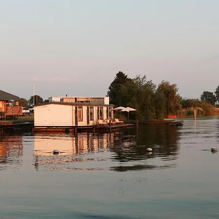 شقة فندقية Floatel - De Schans Alphen