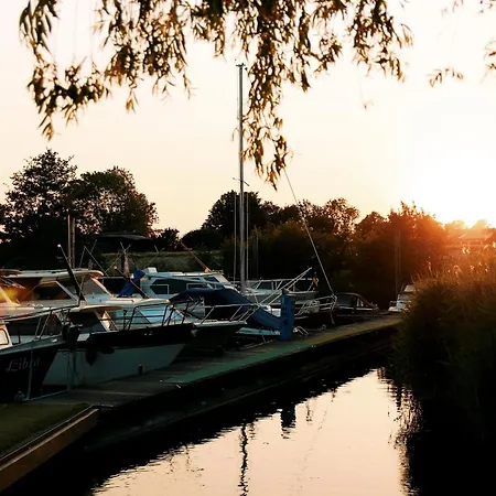 شقة فندقية Floatel - De Schans Alphen Benedeneind