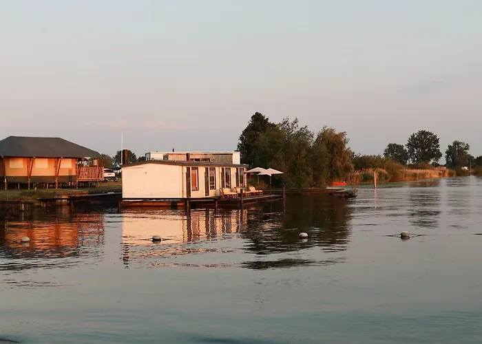Aparthotel Floatel - De Schans Alphen