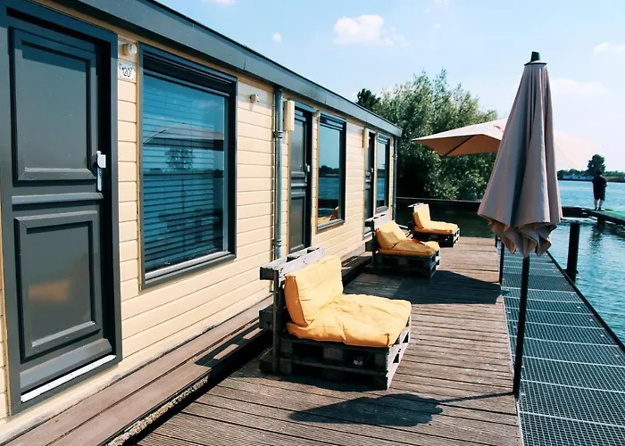 Floatel - De Schans Alphen Apartahotel 3*