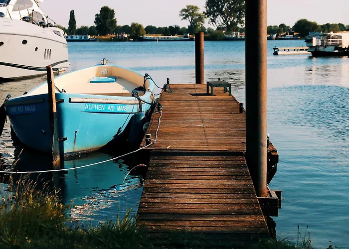 Apartahotel Floatel - De Schans Alphen 3*