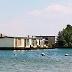 公寓式酒店 Floatel - De Schans Alphen 3*