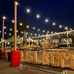 Floatel - De Schans Alphen 公寓式酒店 3*