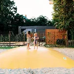 Floatel - De Schans Alphen 公寓式酒店 Benedeneind